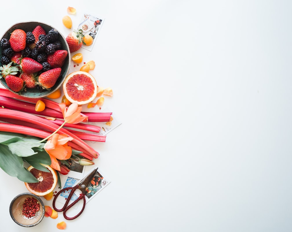 Nutricionista asesorando a paciente sobre hábitos saludables